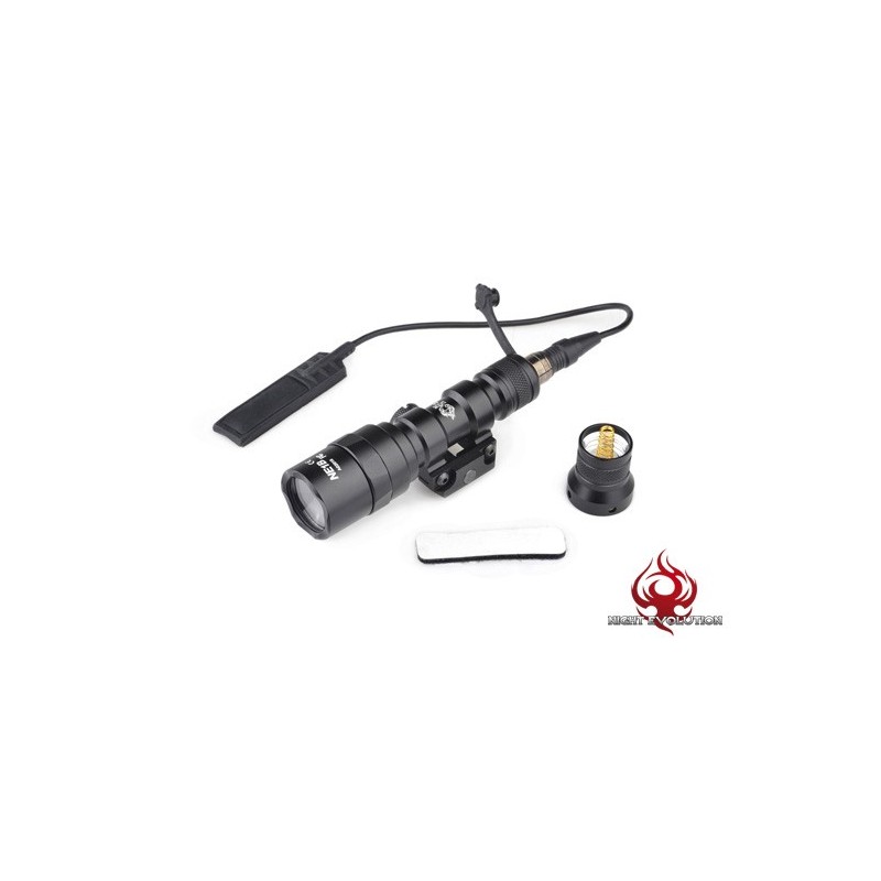 Torcia Tattica M300 Mini Scout Night Evolution 200 Lumen 